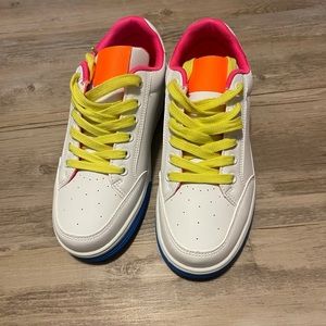 Size 6 neon colored sneaker NWOT